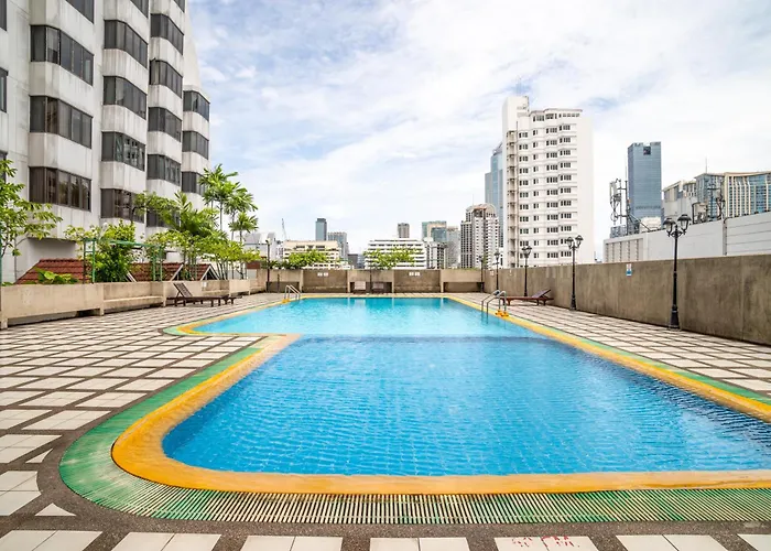 Petra Designer Sukhumvit, Nana Bts Apartment