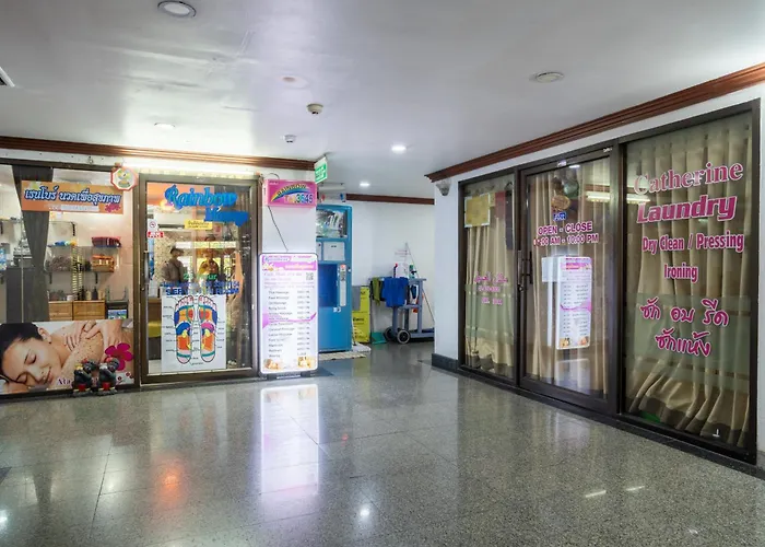 Petra Designer Sukhumvit, Nana Bts *