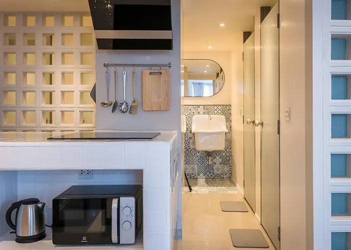 Petra Designer Sukhumvit, Nana Bts Apartment